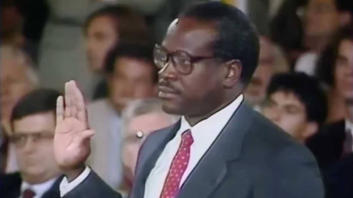 Clarence Thomas taking an oath in Senate hearing